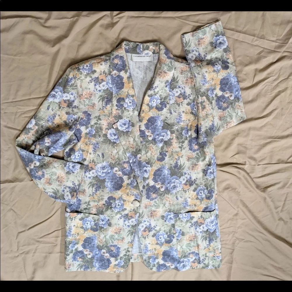 Bint 80’s Fundamental things boxi floral